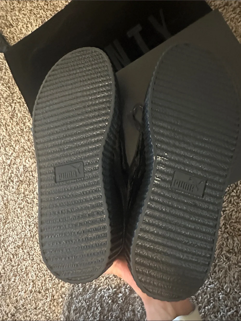 Puma x Fenty Black Velvet Platform Sneakers creaper velvet k